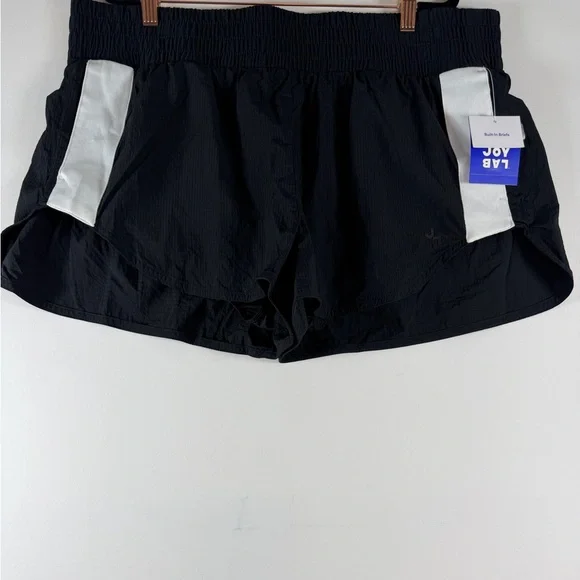 Women’s Shorts with White Contrast Panels Built in Briefs Size XXL - Picture 3 of 9